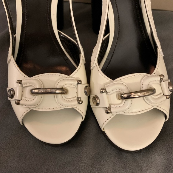 Burberry White Sandals - size 38 - Picture 2 of 11